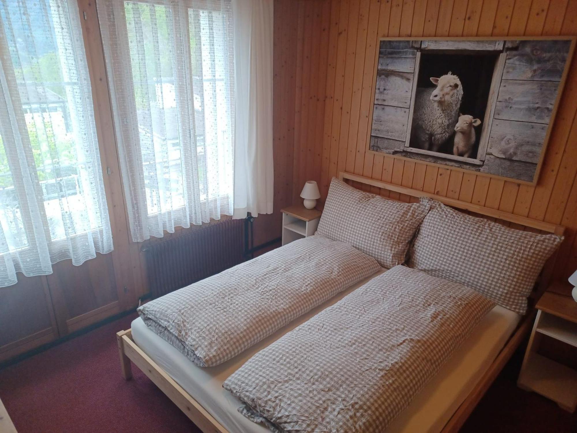 Tell Hotel *